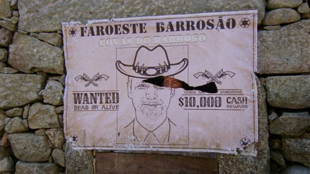 파울루 카르네이루 감독의 '사바나와 산'(좋은 마을, 나쁜 자본, 그리고 산) 스틸컷. 웨스턴무비 요소를 차용해 긴장감과 재미를 살렸다. (사)자연의권리찾기 제공