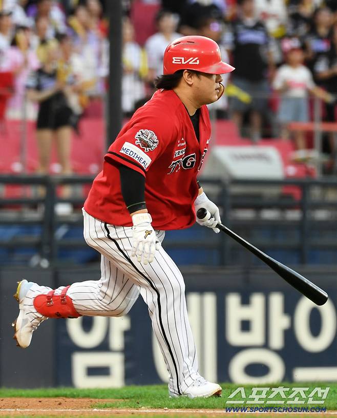 22일 광주 기아챔피언스필드에서 열린 KIA 타이거즈와 LG 트윈스의 경기. KIA 김선빈이 안타를 날리고 있다. 광주=박재만 기자 pjm@sportschosun.com/2025.08.22/