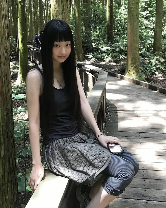 인스타그램 @uxxzxin