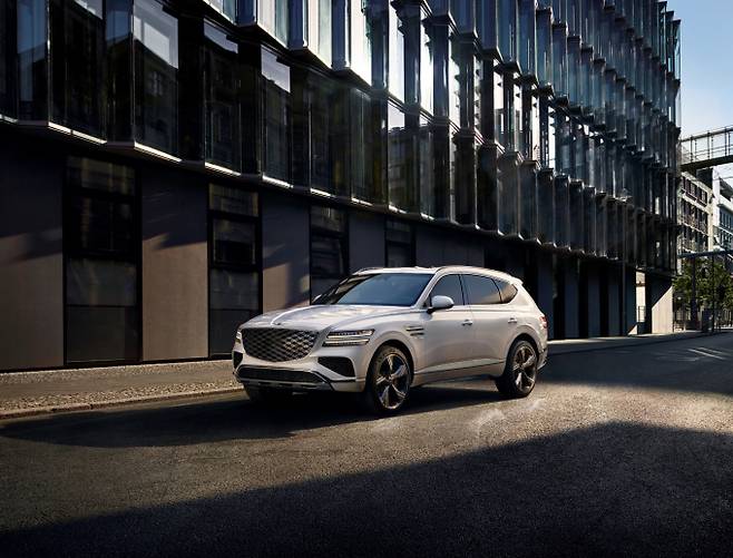 제네시스·현대차가 미국 시장조사기관 J.D.파워 신차 첨단 기술 만족도 조사에서 1위를 차지했다. 사진은 제네시스 GV80. /사진=현대차그룹