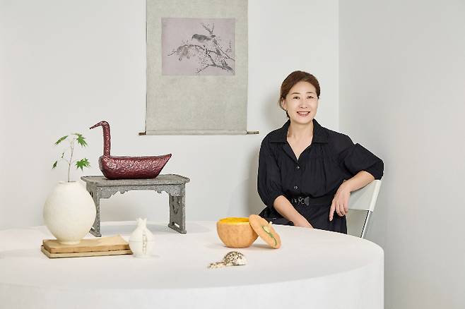 재단법인 예올과 샤넬코리아가 선정한 2025년 '올해의 장인'에 선정된 전북특별자치도 무형유산 지호장 박갑순 씨. 재단법인 예올 제공