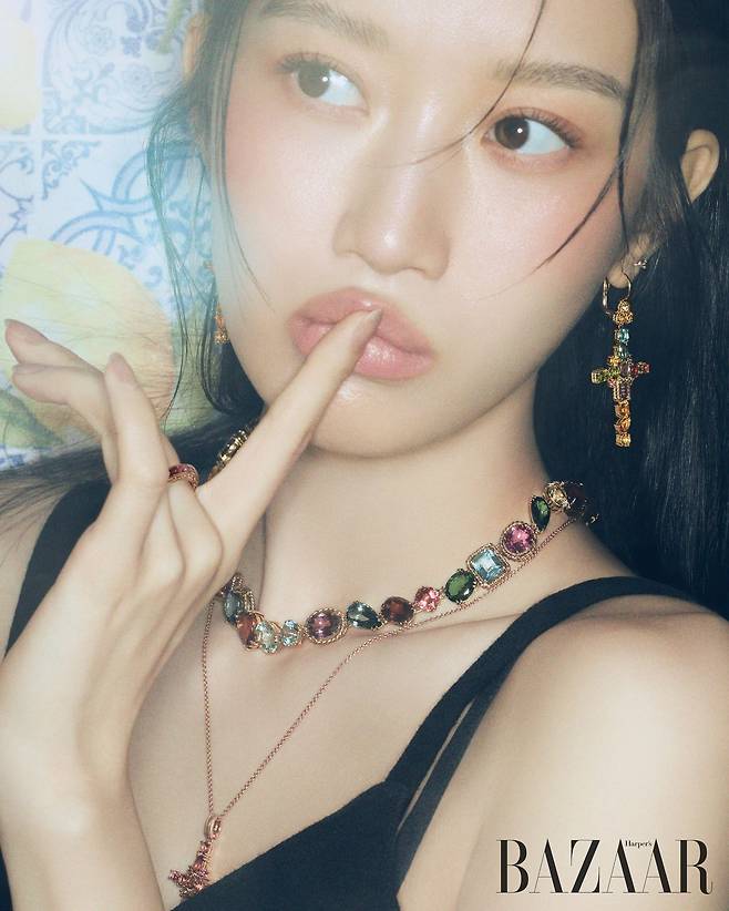 문가영의 주얼리 화보. ‘하퍼스 바자 코리아’ 제공