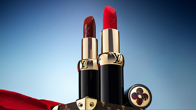 루이비통은 25일부터&nbsp;국내외 홈페이지를 통해 첫 번째 뷰티 컬렉션인 ‘라 보떼 루이비통’의 사전 예약 주문을 개시했다.&nbsp;루이비통 홈페이지 캡처