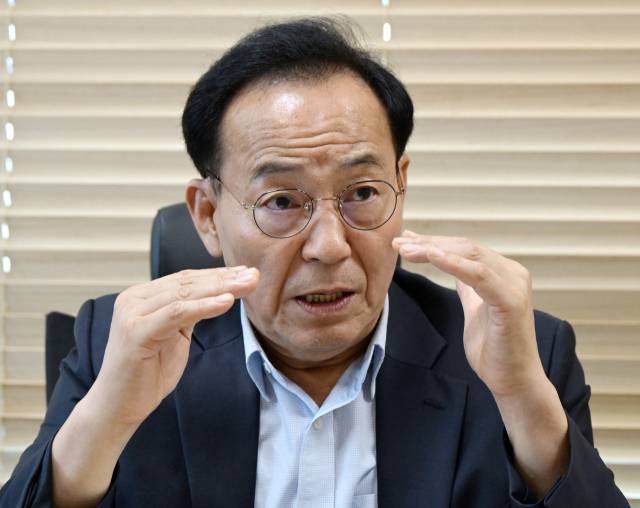 김태기 중앙노동위원회 위원장이 19일 서울 중구 T타워에 있는 중노위 서울사무소에서 본지와 인터뷰를 하고 있다. 성형주 기자 2025.08.19