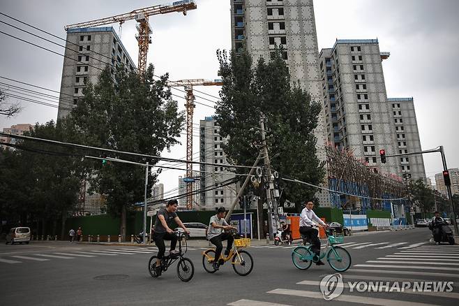 중국 베이징의 한 아파트 공사 현장 [EPA=연합뉴스 자료사진]