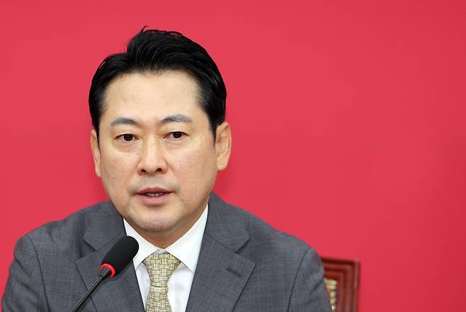 장동혁 신임 국민의힘 당대표가 26일 오전 서울 여의도 국회에서 기자회견을 열고 발언하고 있다. 사진=뉴시스