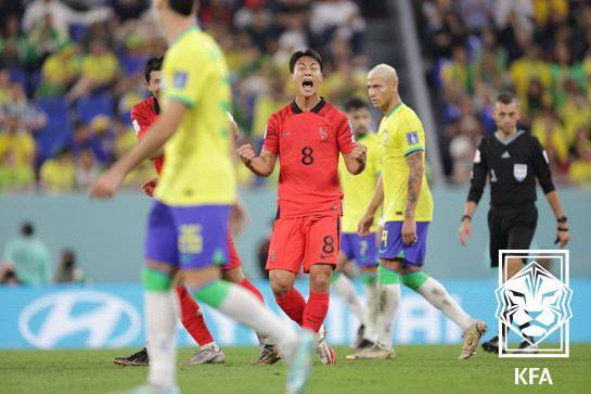 2022 카타르 월드컵 브라질과 경기에서 호쾌한 중거리슛을 성공시킨 뒤 기뻐하는 백승호. 사진=대한축구협회