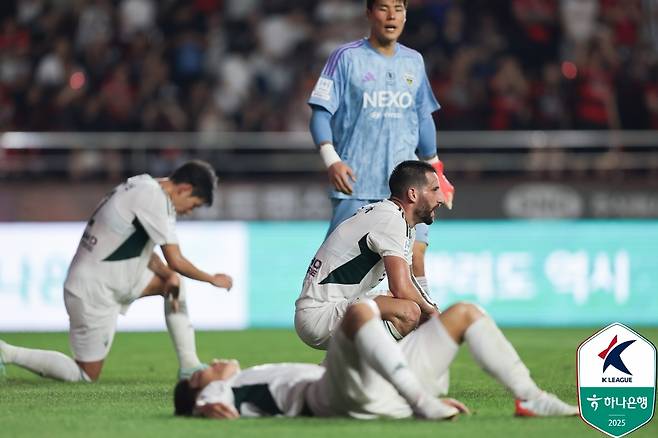 시즌 승승장구하던 전북이 시즌 첫 고비를 마주했다. (한국프로축구연맹 제공)