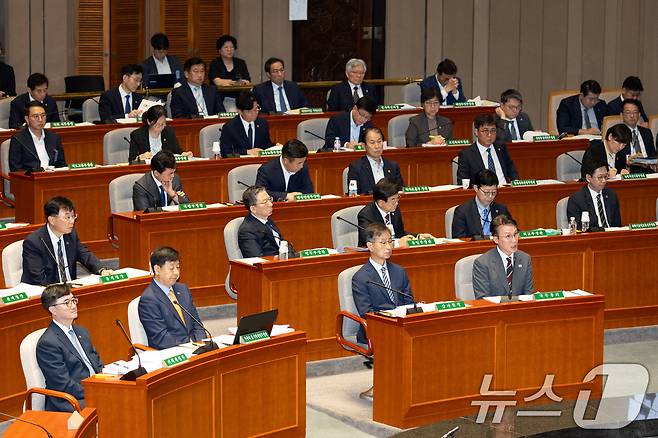 김민석 국무총리가 25일 서울 여의도 국회에서 열린 제428회 국회(임시회) 예산결산특별위원회 제1차 전체회의에 출석해 의원 질의에 답하고 있다. 2025.8.25/뉴스1 ⓒ News1 유승관 기자