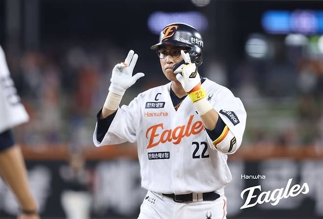 채은성이 적시타를 친 뒤 세리머니를 펼치고 있다. 사진 | 한화 이글스