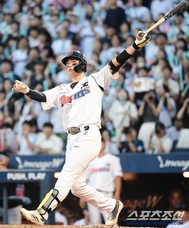 15일 창원NC파크에서 열린 NC와 한화의 경기. 타격하고 있는 NC 김주원. 창원=송정헌 기자songs@sportschosun.com/2025.08.15/