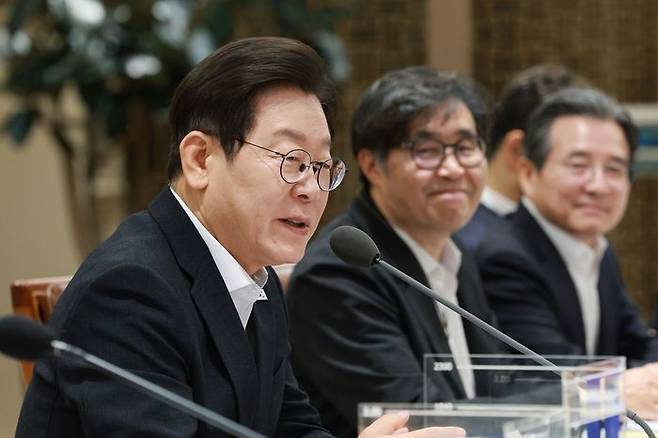 이재명 대통령이 지난 13일 서울 용산 대통령실 청사에서 열린 나라재정 절약 간담회에서 발언하고 있다. ⓒ뉴시스