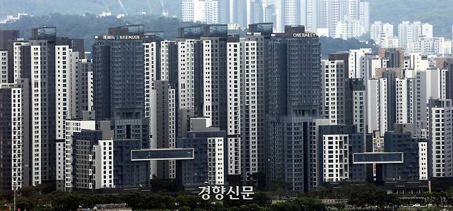 서울 남산 간이전망대에서 바라 본 강남 일대의 고급 아파트 단지. 2025.06.29 /서성일 선임기자
