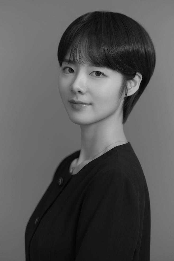 윤시우작가