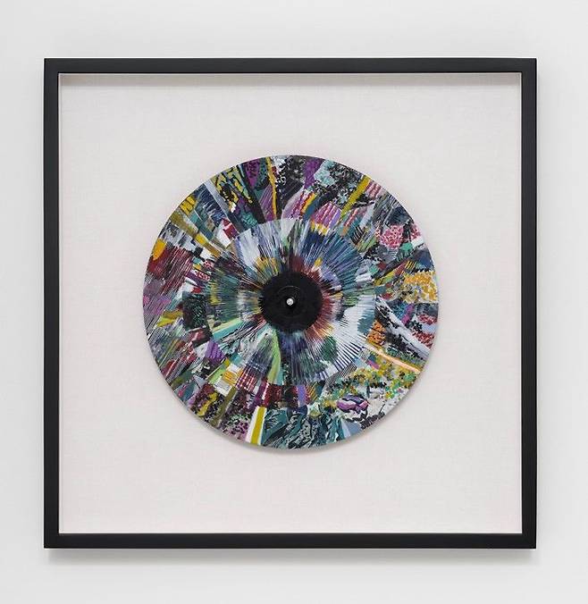 Login Odyssey No.1, 2025. Acrylic paint on scanned collage on vinyl LP, 30 x 30 x 0.2 cm (49.8 x 49.8 x 4.2 cm framed) *재판매 및 DB 금지