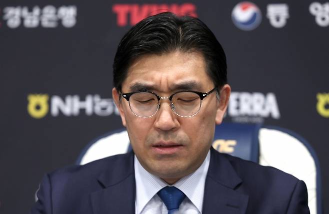 이진만 NC 다이노스 대표가 지난 5월 30일 창원NC파크에서 야구장 재개장 등과 관련한 입장을 밝히고 있다. 창원 연합뉴스