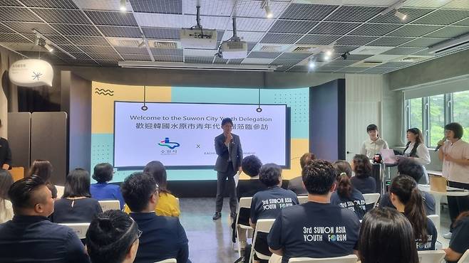 ▲ 림카이쉔 가오슝시 청년국장이 발언하고 있다./사진제공=열림협동조합