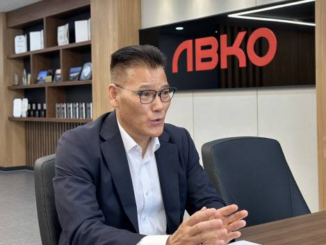 오광근 앱코 대표가 지난 26일 서울 마곡 사무실에서 인터뷰를 하고 있다. (사진=앱코)
