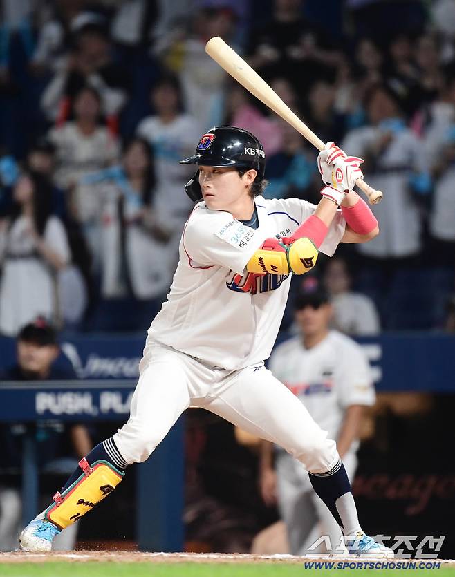 15일 창원NC파크에서 열린 NC와 한화의 경기. 타격하고 있는 NC 최정원. 창원=송정헌 기자songs@sportschosun.com/2025.08.15/