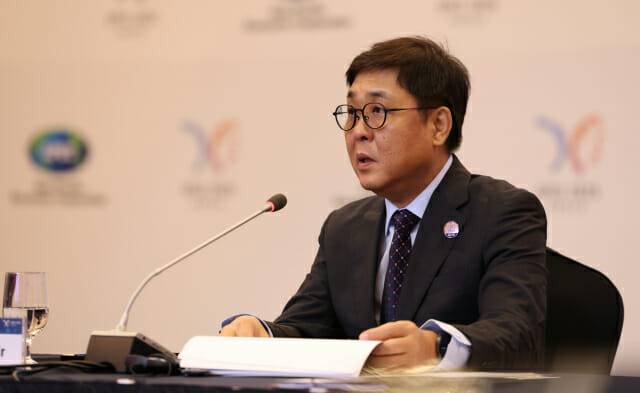최휘영 문체부 장관 2025 APEC 문화산업고위급대화 개회식 참석 모습.(제공=문체부)