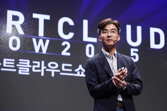 정기철 삼성SDS IW 개발팀장(상무)이 27일 서울 소공동 웨스틴조선호텔에서 열린 ‘스마트클라우드쇼 2025′에서 강연하고 있다./조선비즈