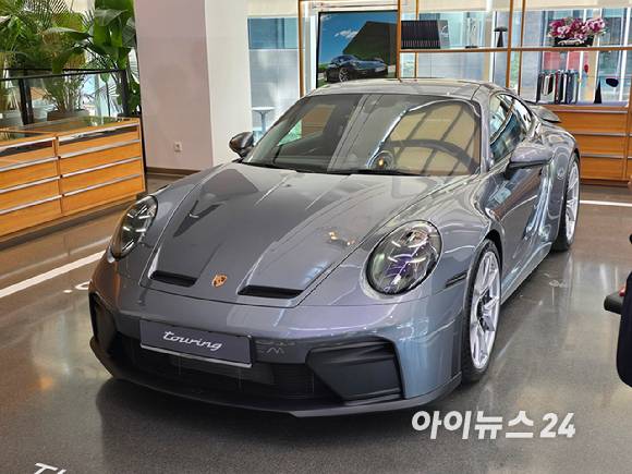 포르쉐 '911 GT3 투어링 패키지'. [사진=김종성 기자]