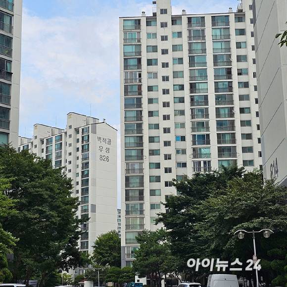 수원 영통구 영통동의 대단지이자 리모델링사업지인 벽적골 두산·우성·한신아파트 전경 2025.08.18 [사진=이효정 기자 ]