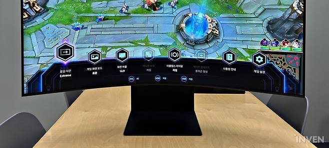 ▲ 게임 도중에도 편의성이 좋은 리모컨으로 게임 옵션을 변경할 수 있습니다