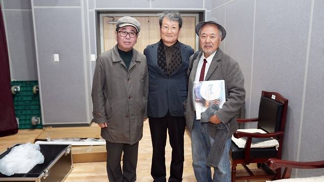 ▲ 문성근 영화배우, 황지우 시인과 함께