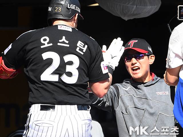 27일 창원 NC전에서 홈런포를 가동한 오스틴. 사진=천정환 기자