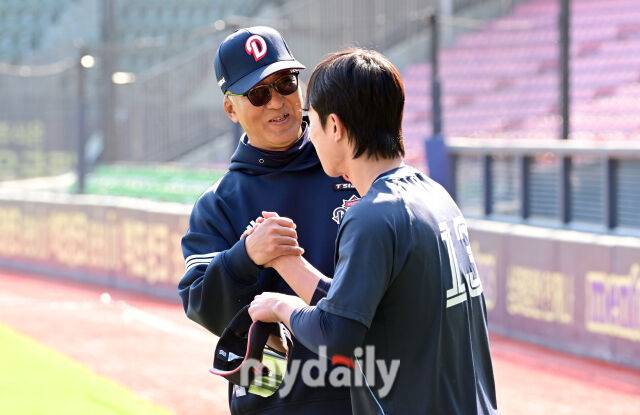 두산 베어스 고토 고지 코치./마이데일리