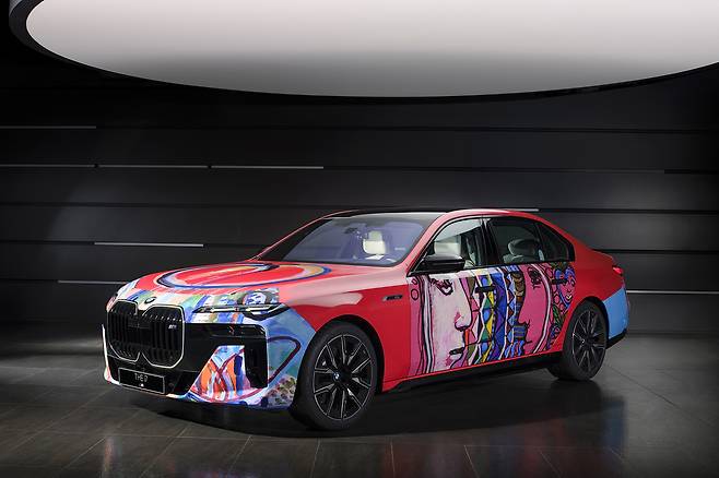 BMW가 이건용 작가와 협업해 제작한 i7 작품 [BMW 제공]
