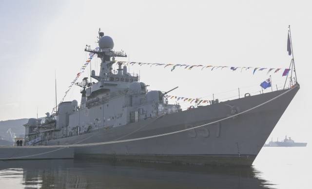 해군 함정 [연합]