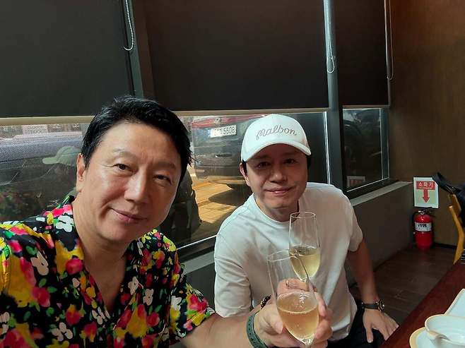 13년이라는 시간이 흘렀지만 여전한 모습에 네티즌들의 감탄을 불렀다. 김수로 SNS 캡처