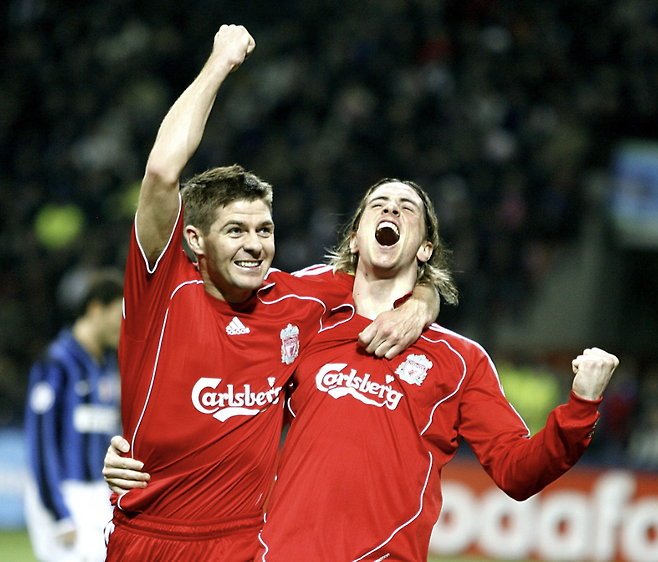 제라드(좌), 토레스(우). AP연합뉴스