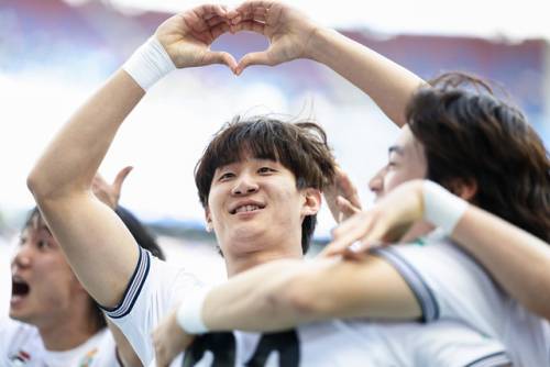 ◇지난 4월19일 울산문수축구경기장에서 열린 2025 하나은행 K리그1 강원FC와 울산HD FC와의 경기에서 강원FC 신민하가 추가골을 넣은 후 기뻐하고 있다. 사진=강원FC 제공