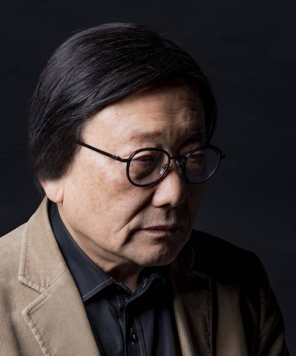 이테수 시인