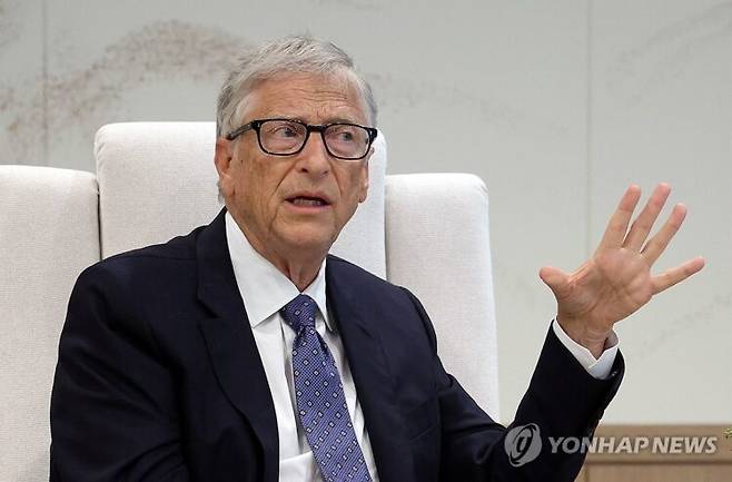 게이츠재단 빌 게이츠 이사장이 21일 용산 대통령실에서 이재명 대통령 접견 중 발언하고 있다. [사진=연합뉴스]