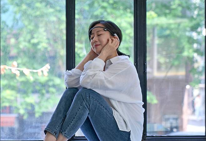 뇌파 동조 기능을 강화하고, 충전 없이 사용하는 슬리피솔 라이트. /리솔