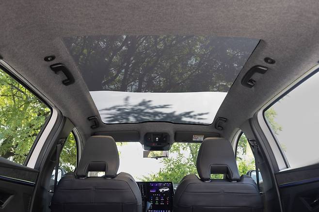 르노코리아가 국내에 첫선을 보인 순수 전기차 세닉 E-테크(Tech) 100% 일렉트릭. /르노코리아 제공