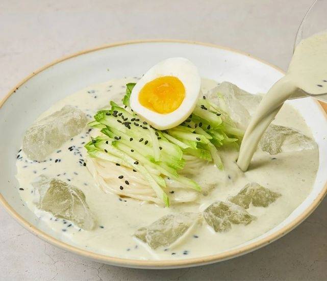 3분완성 서리태 콩국수