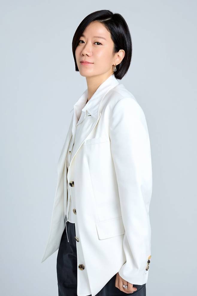 배우 전혜진이 연극 '안트로폴리스Ⅱ - 라이오스'로 10년 만에 연극 무대에 복귀한다. 호두앤유엔터테인먼트