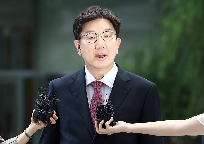 권성동 국민의힘 의원이 27일 오전 서울 종로구에 마련된 김건희 특검팀(특별검사 민중기) 사무실로 통일교 부정 청탁 의혹 관련 조사를 받기 위해 출석하고 있다. 사진=뉴스1