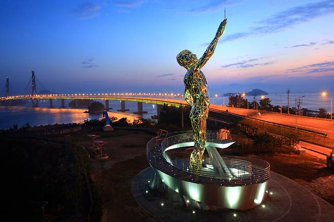 거금대교 야경. 고흥군청 제공