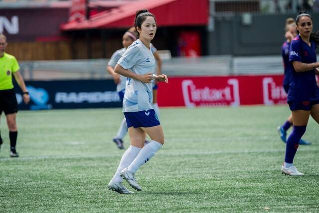 2025년 6월21일(현지시각) 캐나다 오타와의 티디(TD) 플레이스 스타디움에서 여자축구 노던슈퍼리그(NSL) 오타와 래피드 FC 소속 이민아가 캘거리 와일드 FC와 경기하고 있다. 이민아 제공