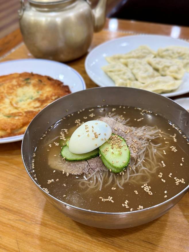 청주 평양면옥에서 50년 전통의 이북식 요리를 맛볼 수 있다. 사진=박소윤