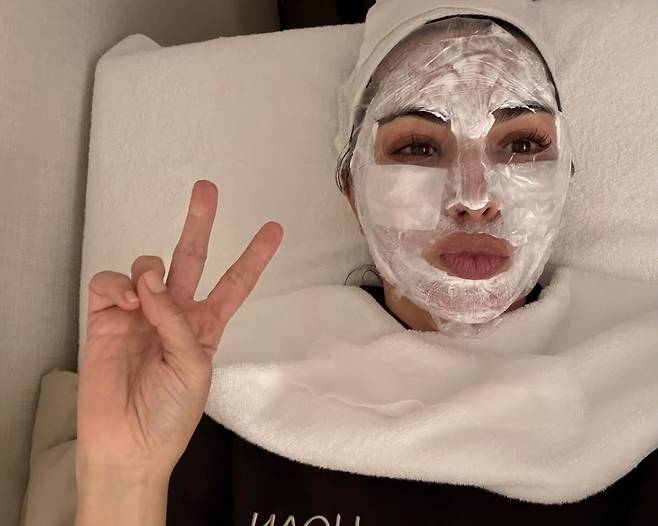 Kim Kardashian receiving a skincare procedure in Korea  (Screenshot from Kardashian's Instagram)