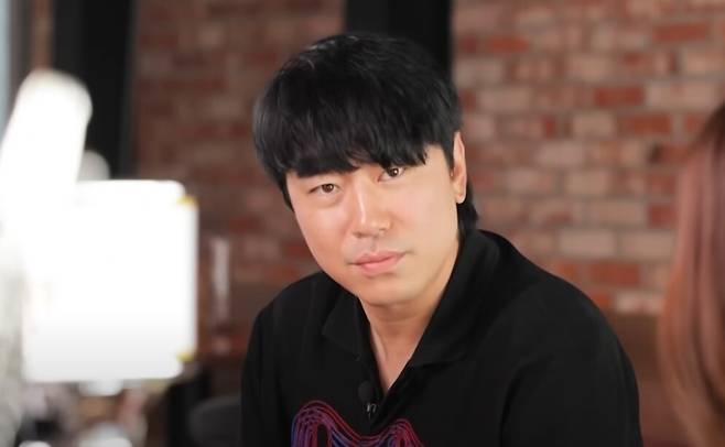 배우 이시언. 유튜브 채널 '한혜진' 캡처.