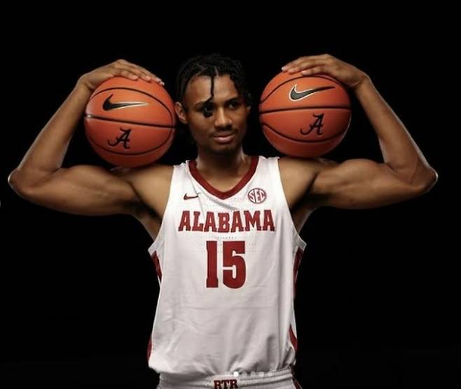 재린 스티븐슨.  스티븐슨 소셜미디어(SNS)