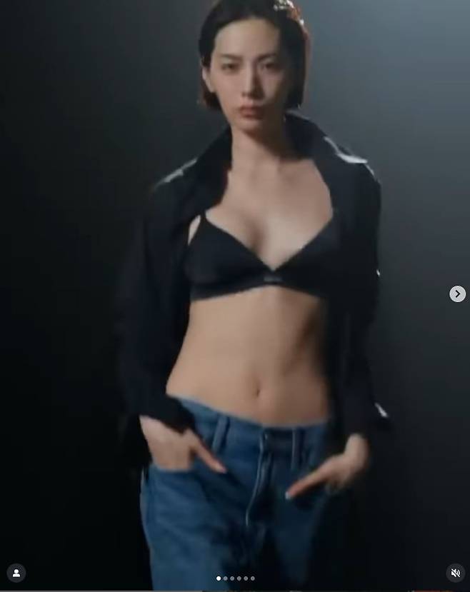 사진｜나나 인스타그램·캘빈클라인